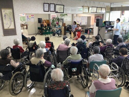 ウクレレ演奏会